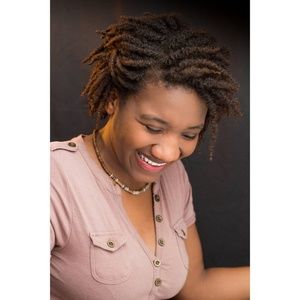 Meet your Posher, Cecily